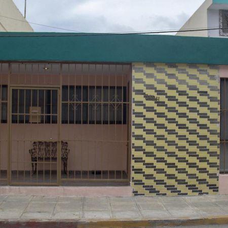 Casa 3 Torres En El Barrio Santiago, Centro. Mérida Exterior foto